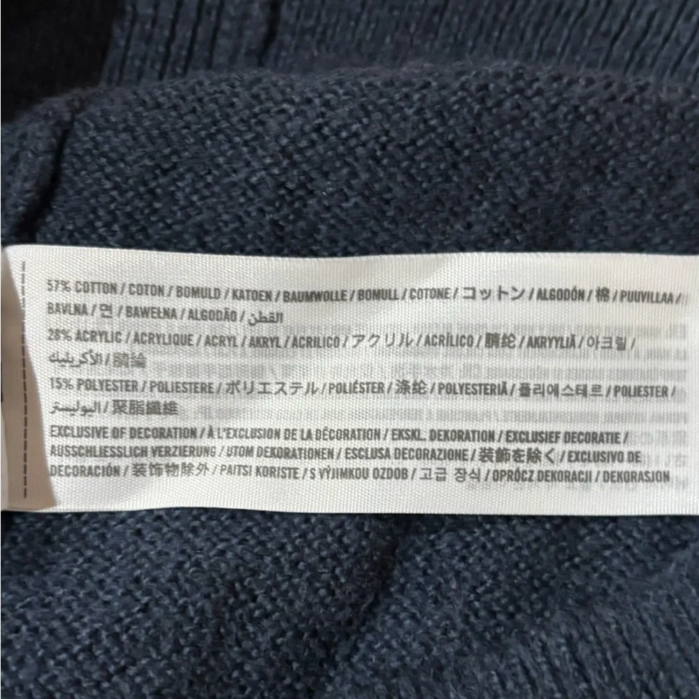 Hollister Dark Green Sweater with White and Pink Accents Size Small - Picture 4 of 5